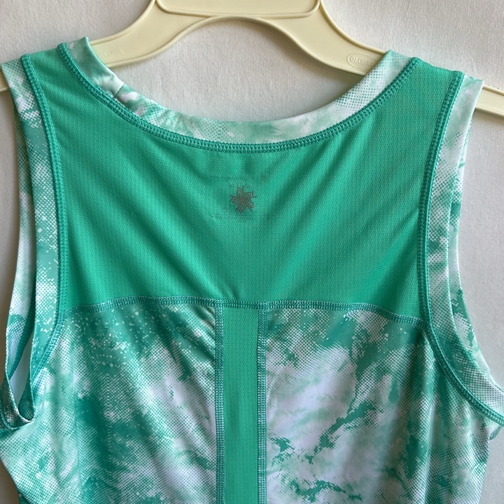 Tek Gear Drytek green and white athletic tank, size M - Picture 7 of 8